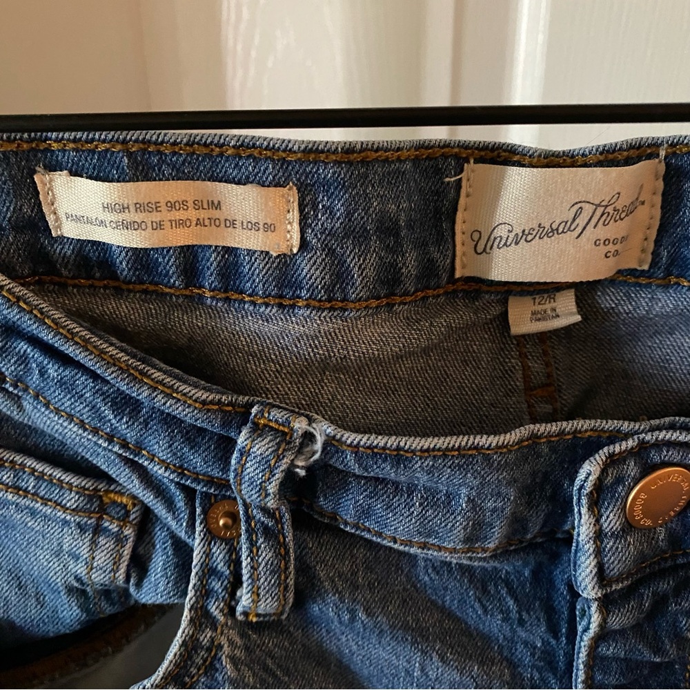 Universal Thread High Rise 90s Slim Jeans - Picture 3 of 4